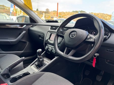 2015 Skoda Octavia - thumbnail 5