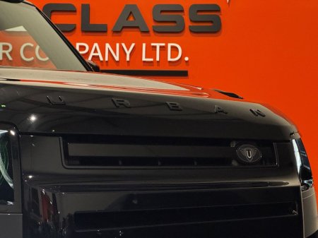 2023 Land Rover Defender - view 2