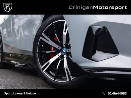 2024 BMW 5 Series - thumbnail 15