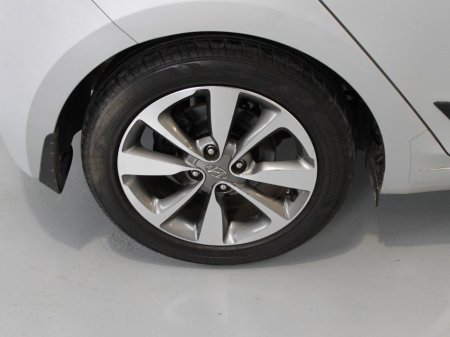 2015 Hyundai i20 - thumbnail 27