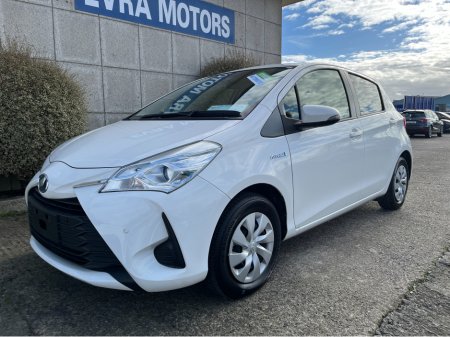 2019 Toyota Vitz - thumbnail 5