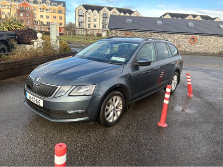 2018 Skoda Octavia 1.6 TDI 11 115HP 4DR COMBI AMBITION €11,950 thumbnail