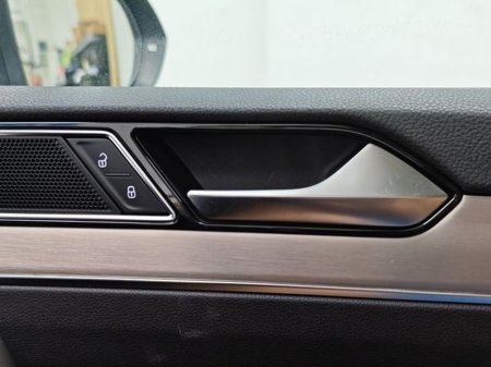 2018 Volkswagen Passat - thumbnail 26