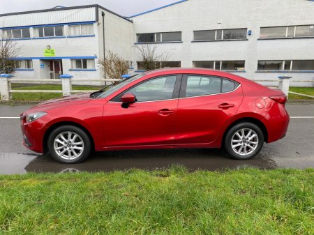2016 Mazda Mazda3 1.5 D 105PS EXECUTIVE IPM 4 4DR €10,500 thumbnail