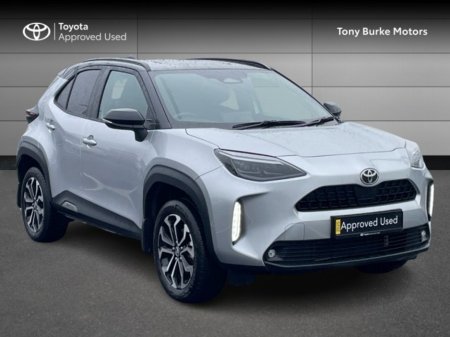 2025 Toyota Yaris Cross - Save EUR 4,100 - LunaSport BiTone - 1.5 Hybrid - Automatic - EUR 180 Tax // Remote Central Locking // Front Electric Windows // Rear Electric Windows // Electric Mirrors // Finger Tip Stereo Control