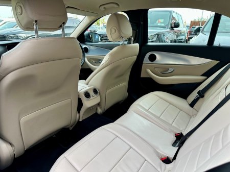 2019 Mercedes-Benz E Class - thumbnail 17