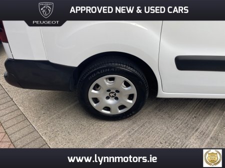 2017 Peugeot Partner - thumbnail 8