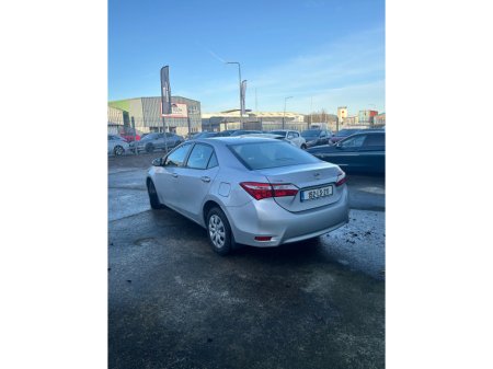 2015 Toyota Corolla D-4D 90 (1.4) Terra €7,995