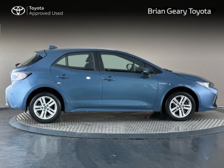 2020 Toyota Corolla HYBRID LUNA H/B €20,950 thumbnail