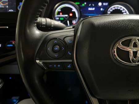 2023 Toyota Camry HYBRID PLATINUM AUTO // FULL LEATHER HEATED & COOLING ELECTRIC SEATS // BLUETOOTH // SAT-NAV // REAR CAMERA & PARK ASSIST // FULL WARRANTY €44,945 thumbnail