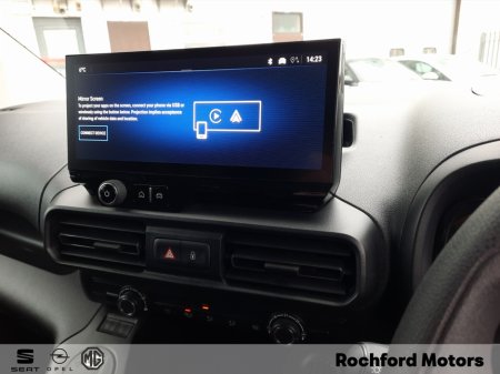 2026 Opel Combo L1H1 Komfort 1.5D 100HP €21,050 thumbnail