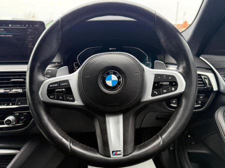 2021 BMW 5 Series - thumbnail 15