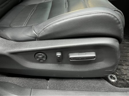 2022 Honda CR-V €34950 2022 HONDA CR-V EHEV EX BLACK EDITION 2.0 AUTOMATIC / CRUISE CONTROL / REVERSE CAMERA / ELECTRIC MEMORY & HEATED SEATS / PANORAMIC SUNROOF / PADDLE SHIFTERS €34,950 thumbnail