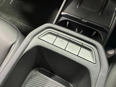 2026 Kia EV4 0% Finance Earth 3 €51,900 thumbnail