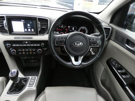 2018 Kia Sportage 1.7 PLATINUM €16,750 thumbnail