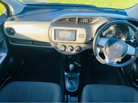 2015 Toyota Yaris DBA-KSP130 5DR AUTO €9,650 thumbnail