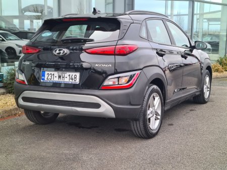 2023 Hyundai Kona - view 4