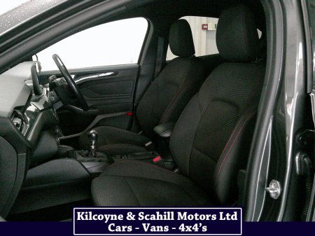 2021 Ford Focus ST-LINE TDCI thumbnail