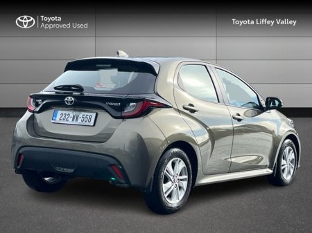 2023 Toyota Yaris YARIS LUNA HYBRID €24,450 thumbnail