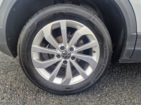 2024 Volkswagen T-Roc Spec ED 1.0tsi M6F 116HP €28,950 thumbnail