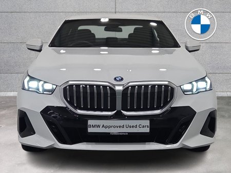 2024 BMW 5 Series - thumbnail 16