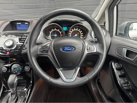 2014 Ford Fiesta - thumbnail 9