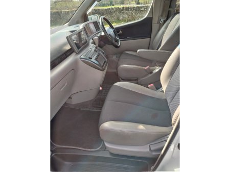 2003 Nissan Elgrand 2003 €4,950