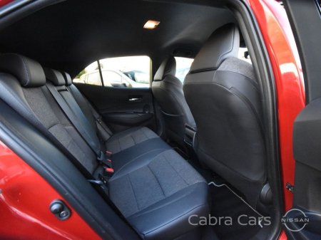 2023 Toyota Corolla 1.8 Hybrid Luna Sport Hatchback €27,850 thumbnail