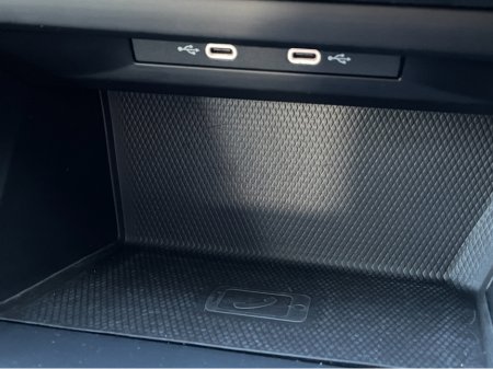 2023 Volkswagen Golf SALE AGREED..232 2.0 TDI 115HP 5DR AS NEW R LINE WHEELS!! thumbnail