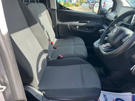 2023 Toyota Proace - thumbnail 6