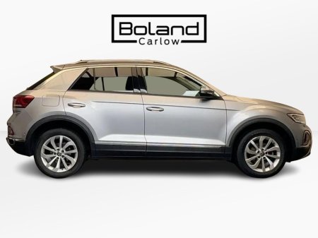 2024 Volkswagen T-Roc - thumbnail 4
