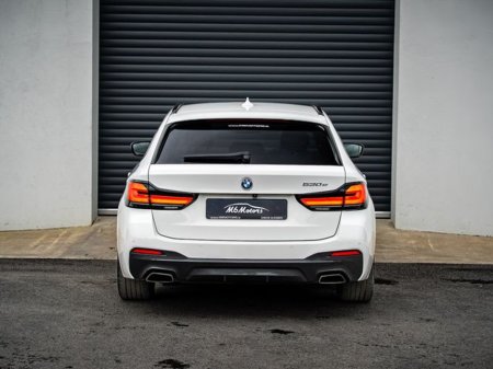 2022 BMW 5 Series - thumbnail 4