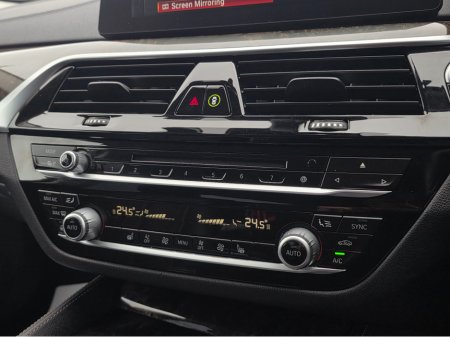 2017 BMW 5 Series 523D LUXURY - CARPLAY NAVIGATION EDITION FULL LEATHER ELECTRIC HEATED SEATS - 360 REVERCE CAMERA - PRIVACY GLASS €24,950 thumbnail