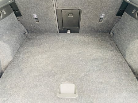 2023 Volvo XC40 - thumbnail 29