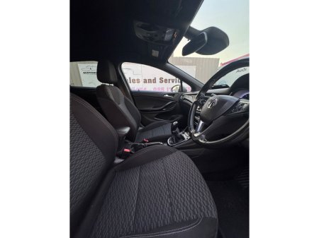 2017 Vauxhall Astra 1.4 TURBO SRI 147BHP 5DR €9,800 thumbnail