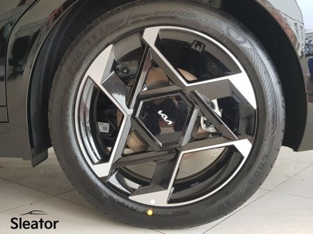 2026 Kia EV4 FastBack €54,950 thumbnail