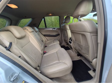 2015 Mercedes-Benz M Class ML250 CDI €20,950 thumbnail