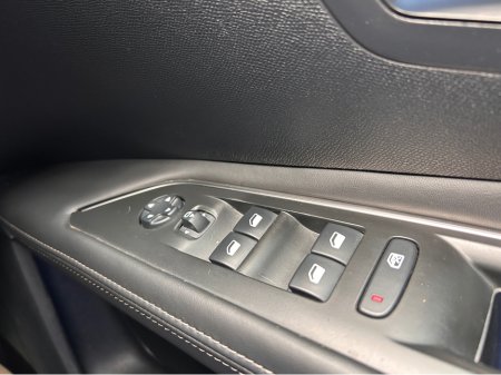 2018 Peugeot 3008 ALLURE 1.5 BLUE HDI 130 6 6.2 4DR €15,950 thumbnail