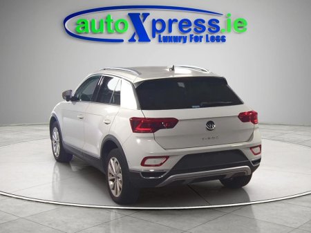 2023 Volkswagen T-Roc - thumbnail 3