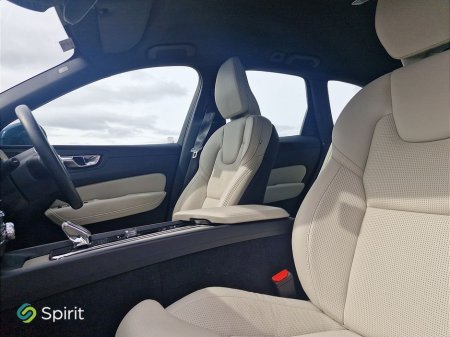 2021 Volvo XC60 - thumbnail 3
