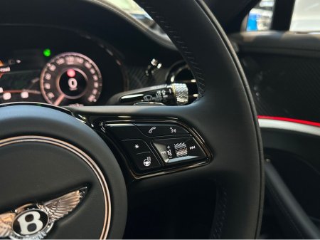 2025 Bentley Flying Spur - thumbnail 20