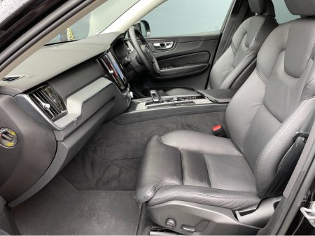 2023 Volvo XC60 - thumbnail 7