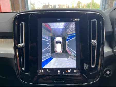 2021 Volvo XC40 €30950 2021 VOLVO XC40 RECHARGE PLUG-IN HYBRID T5 1.5 AUTOMATIC / CRUISE CONTROL / 360° PARKING CAMERA / ELECTRIC MEMORY & HEATED SEATS / HEATED STEERING WHEEL / APPLE CARPLAY €30,950 thumbnail