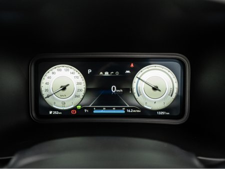 2024 Hyundai Kona 2024 Hyundai Kona EV Premium/SOH 100%/1yr warranty €24,888 thumbnail