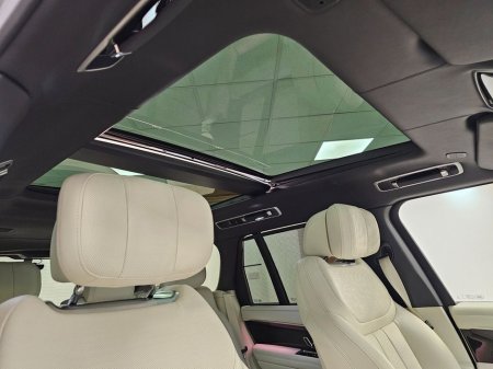 2025 Land Rover Range Rover - thumbnail 14