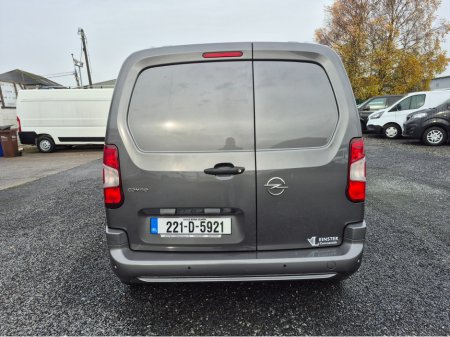 2022 Opel Combo MY21-SPRT-L1H1-1.5 100PS D-5SP €14,950