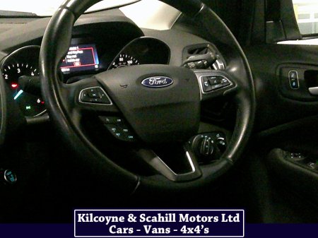 2017 Ford Kuga 2.0 TDCI TITANIUM 2WD 150 150PS 5DR thumbnail