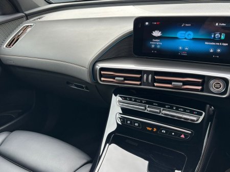 2023 Mercedes-Benz EQC 400 4MATIC AMG LINE EDITION €37,990 thumbnail