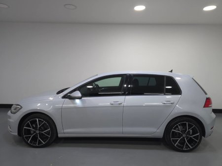 2017 Volkswagen Golf 1.2 TSI DSG EST 110HP BMT Trendline €16,950 thumbnail