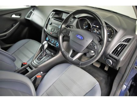 2016 Ford Focus - thumbnail 13